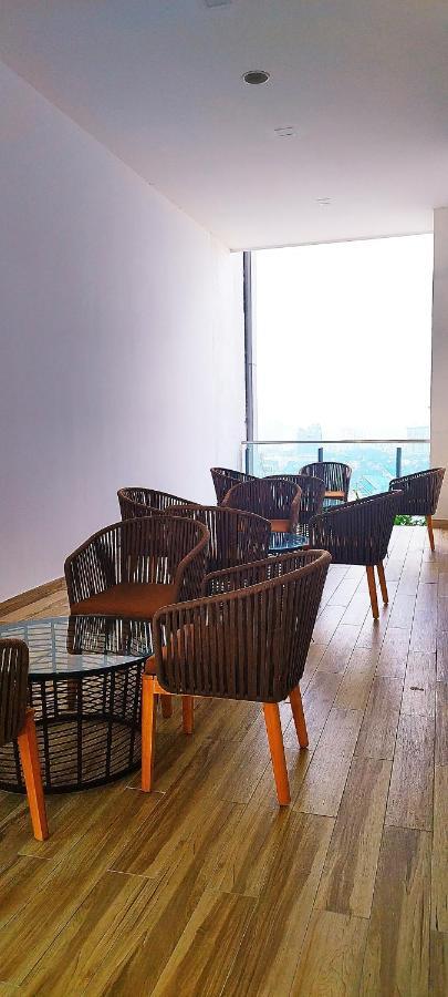 Colony By Infinitum Suites Service Klcc Kuala Lumpur Bagian luar foto